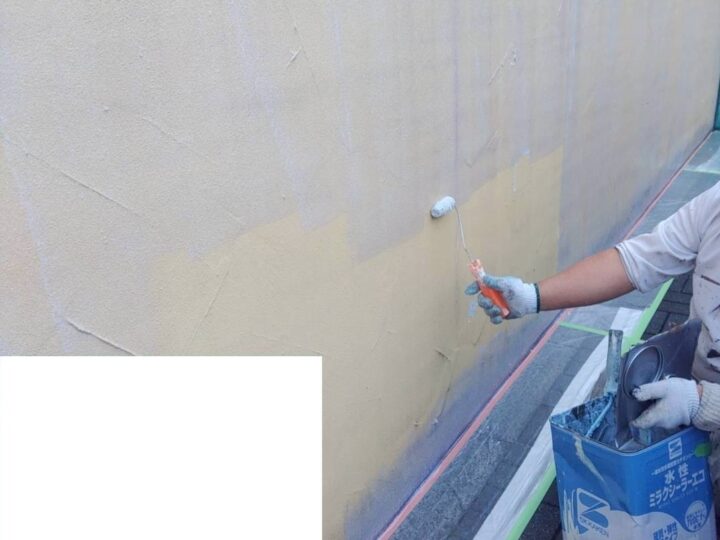 【塀】下塗り施工中
