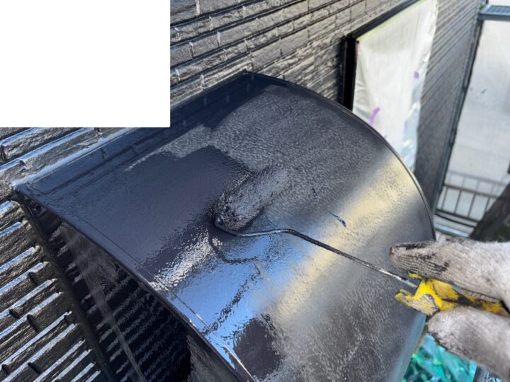 【レンジフード】上塗り2回目施工中