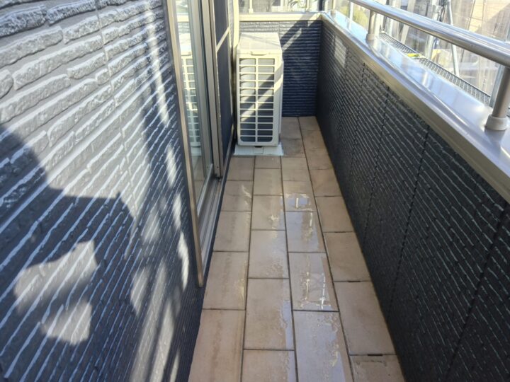【ベランダ】洗浄後(サービス施工)
